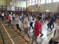 Farebný týždeň - Zumba s Bibkou z 9.B triedy