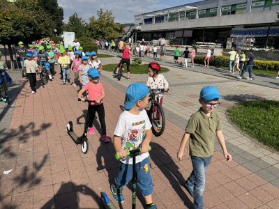 Keď sa škola mení na pestrú reťaz pohybu...