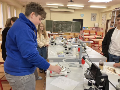 Medzinárodný STEM deň na našej škole