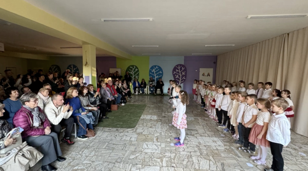 Prváci rozdávali radosť svojim starým rodičom