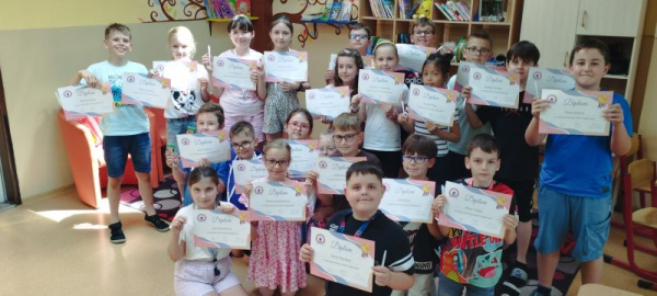 Englishstar 2025